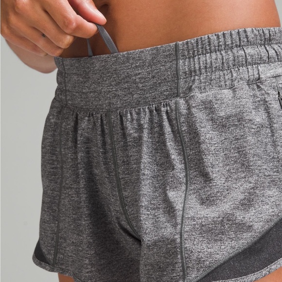 Size 8 Lululemon heathered grey hotty Hots - Picture 1 of 5